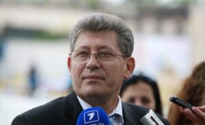 Mihai Ghimpu nu-i usa de biserica, dar nici asa